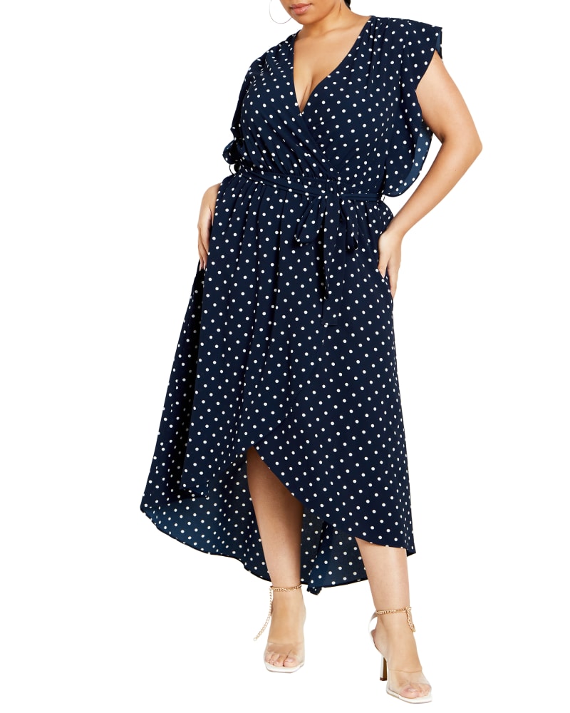 Front of a model wearing a size XS Fresh Spot Maxi in Navy Spot by City Chic. | dia_product_style_image_id:352917